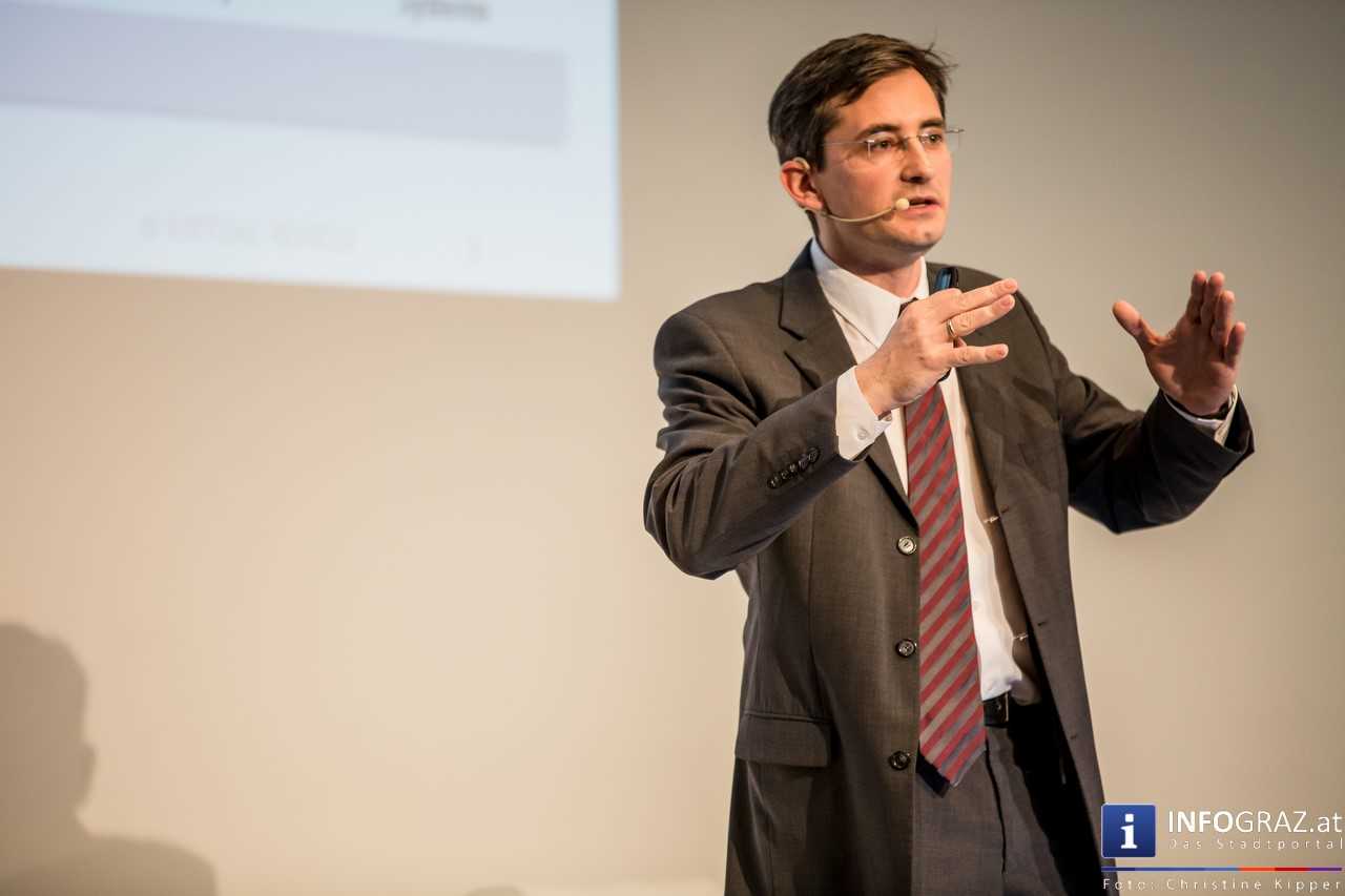 Autoemotion-Zukunftsforum 2016 - ‚Wie das Auto der Zukunft von der Idee zur Realität wird‘ - 011