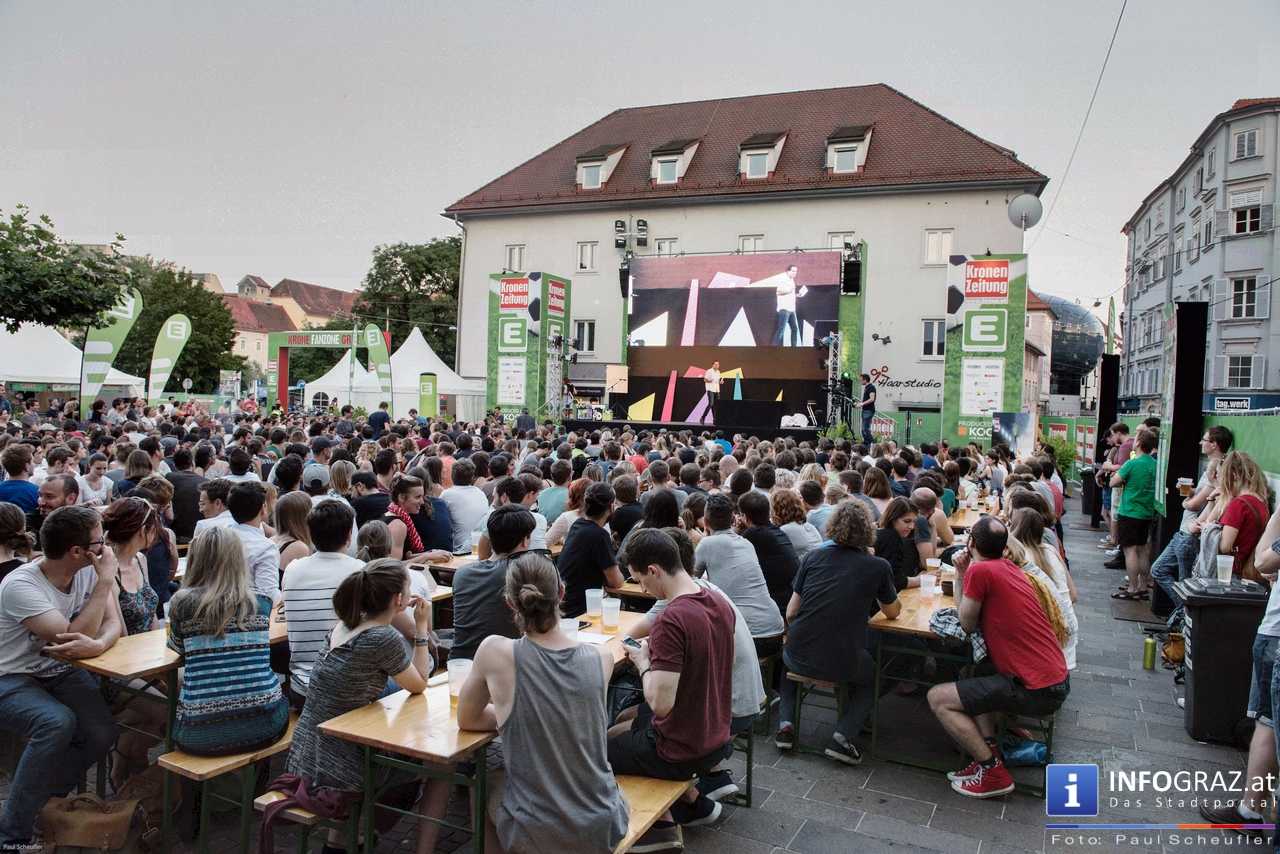 Steirischer ‚sience slam‘ am Mariahilferplatz Graz - Unterhaltung auf wissenschaftlichem Niveau - 034