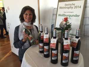 Malerei von Beate Rüsch auf den Etiketten von ‚Wein aus Graz‘ 