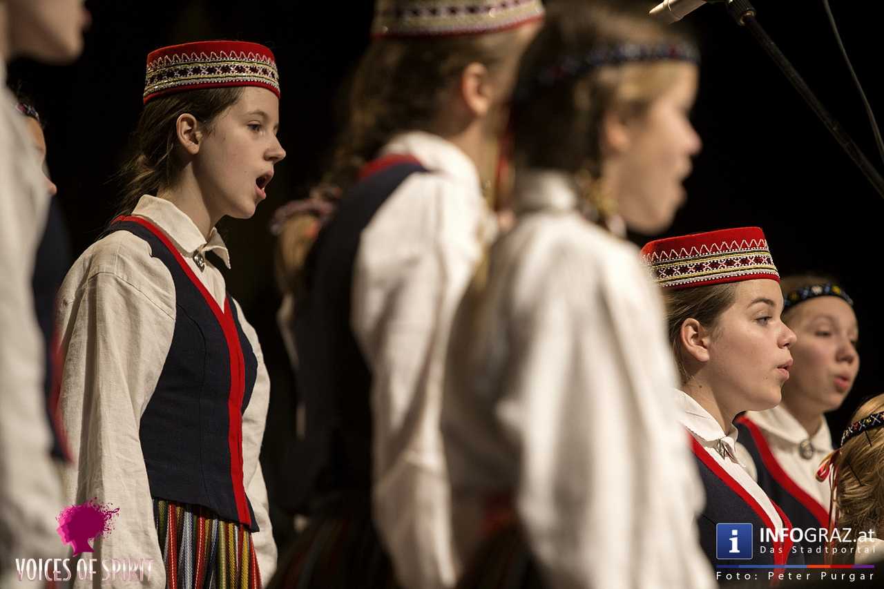 Tiara, Mädchenchor in Graz - traditionelle lettische Musikstücke - 014
