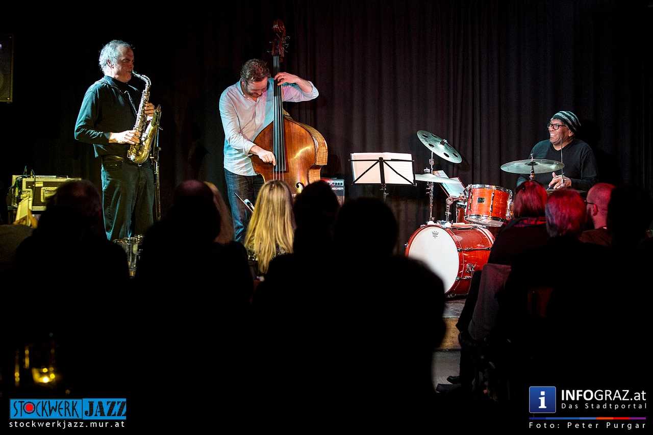 Karlheinz Miklin,Morten Ramsbol,Howard Curtis,orchestral,Jazz,Standardformat,Trio