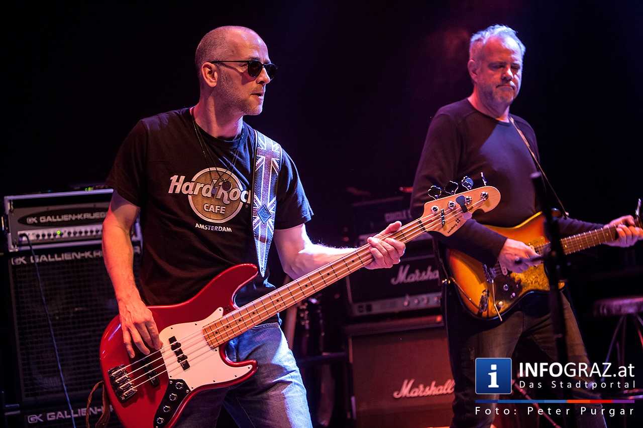 ‚With a little help from my friends’ - Music for Mecky - 009