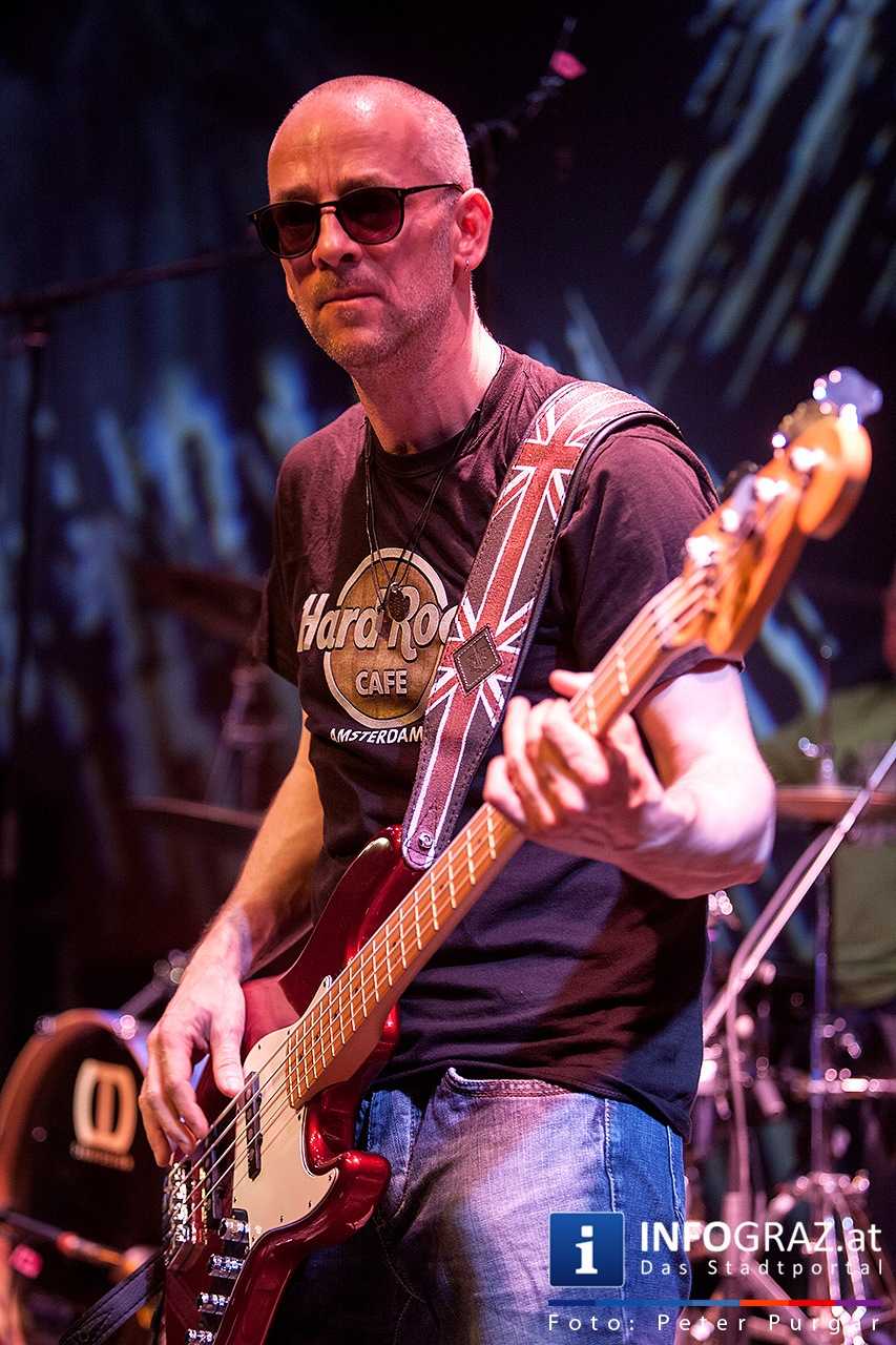 ‚With a little help from my friends’ - Music for Mecky - 019