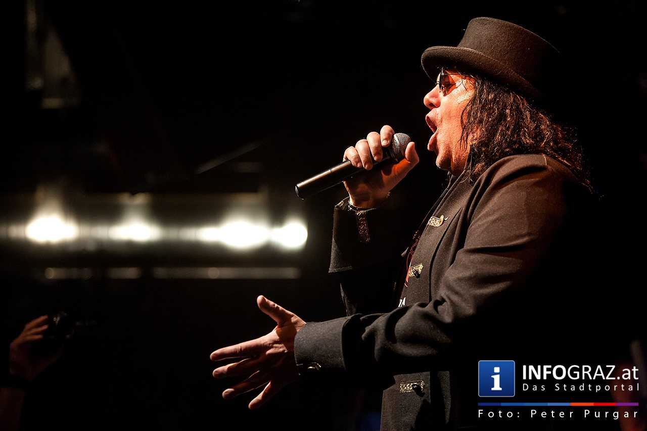 ‚With a little help from my friends’ - Music for Mecky - 021