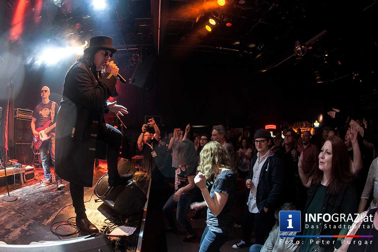 ‚With a little help from my friends’ - Music for Mecky - 025