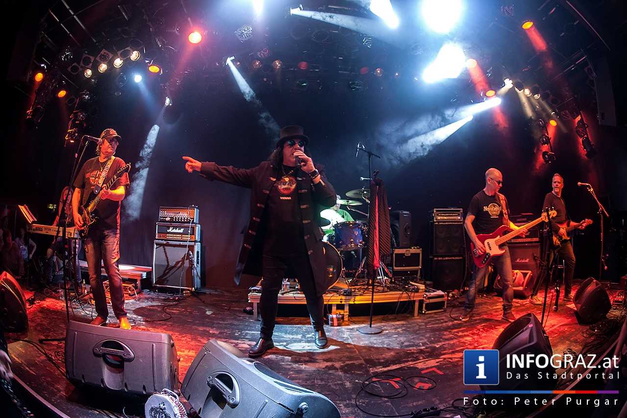 ‚With a little help from my friends’ - Music for Mecky - 026