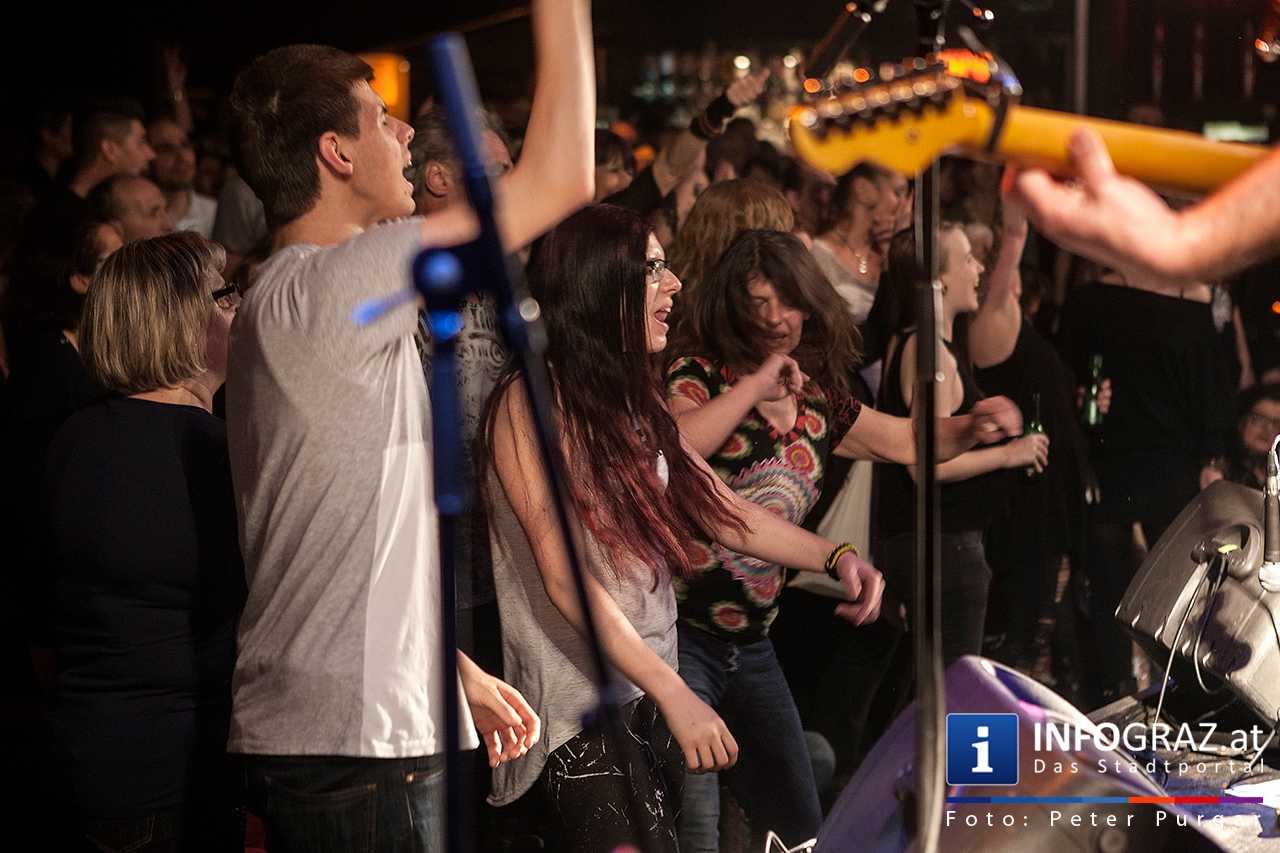 ‚With a little help from my friends’ - Music for Mecky - 032