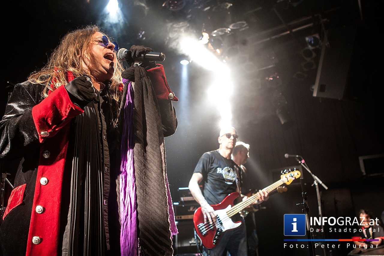 ‚With a little help from my friends’ - Music for Mecky - 038