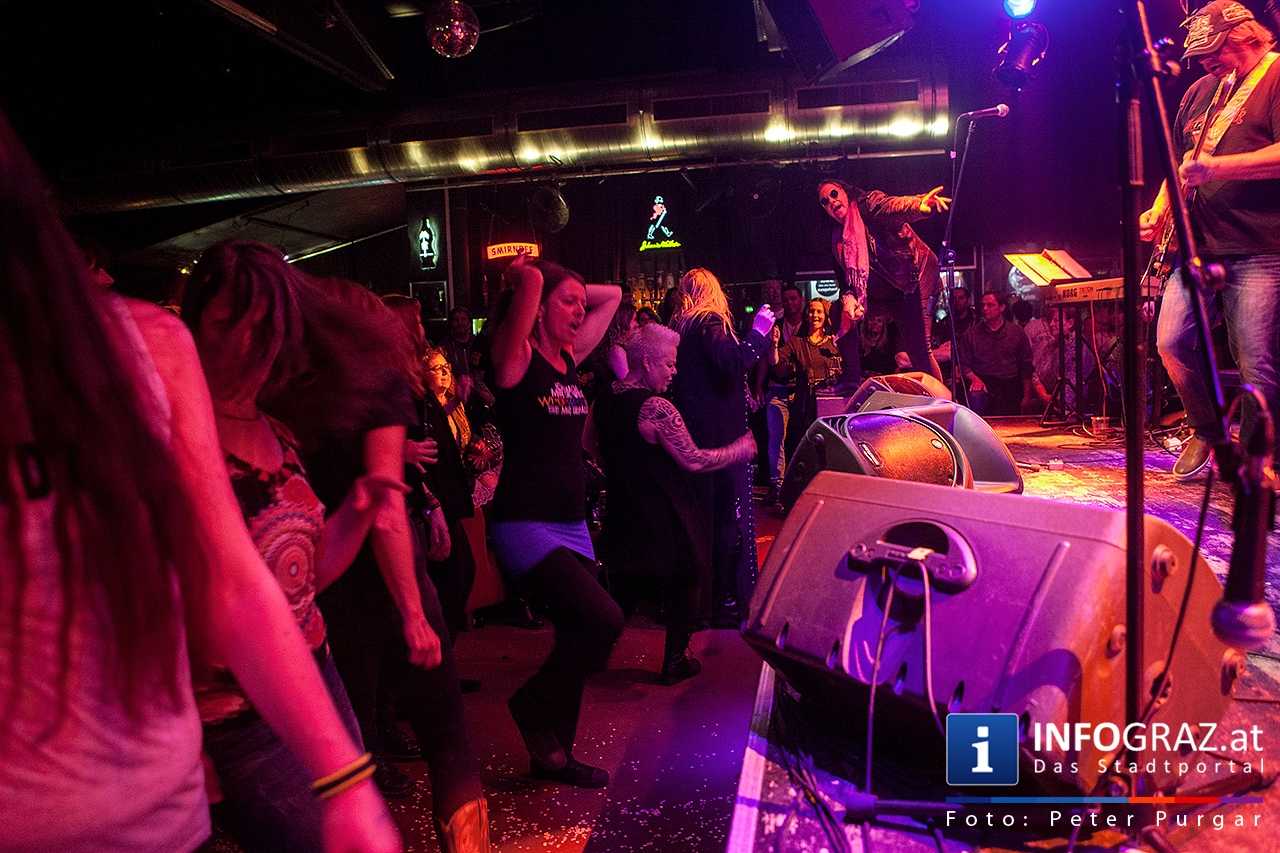 ‚With a little help from my friends’ - Music for Mecky - 047