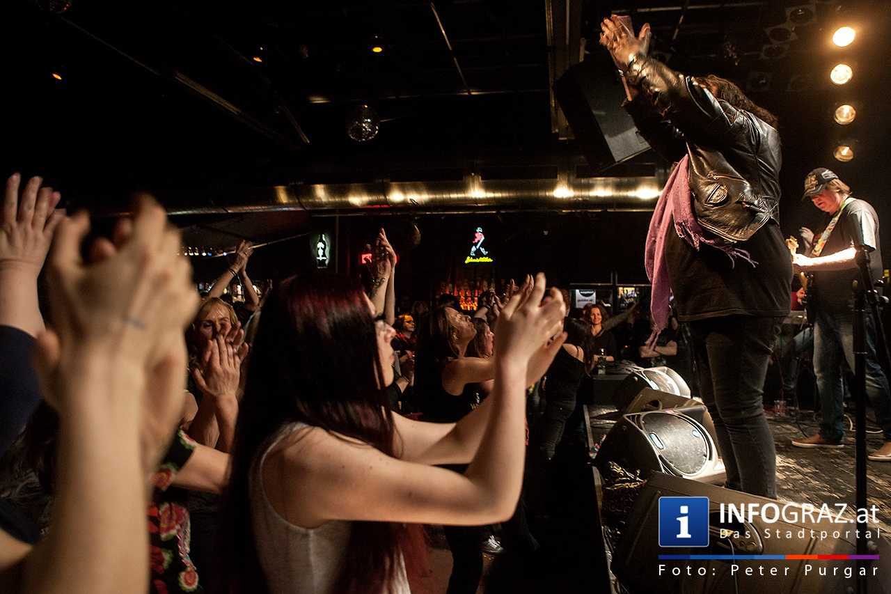 ‚With a little help from my friends’ - Music for Mecky - 052