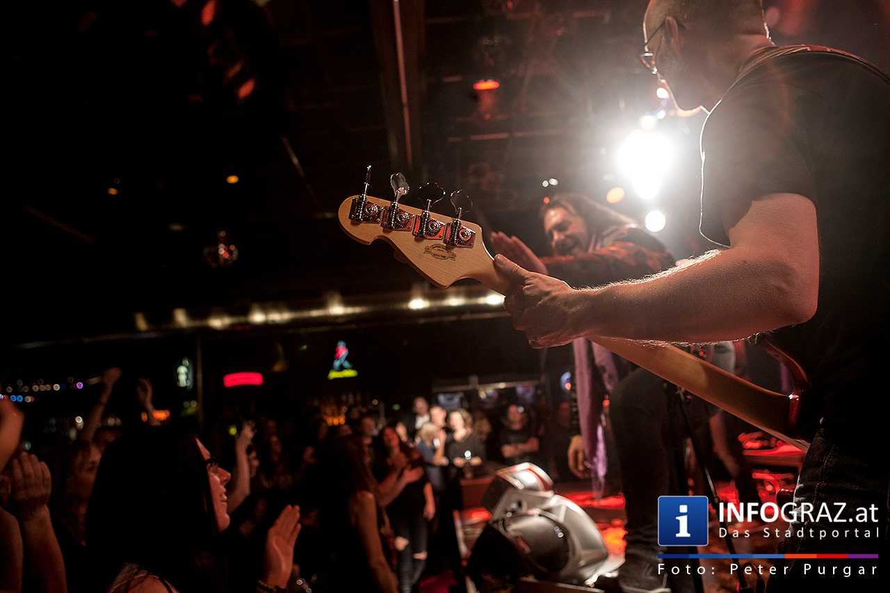 ‚With a little help from my friends’ - Music for Mecky - 053