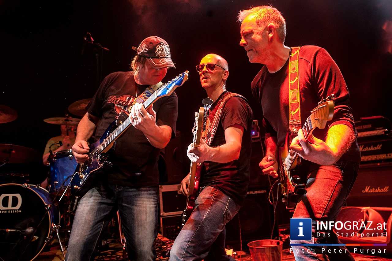 ‚With a little help from my friends’ - Music for Mecky - 054