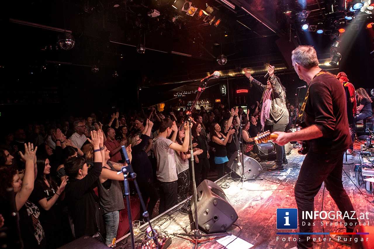 ‚With a little help from my friends’ - Music for Mecky - 058