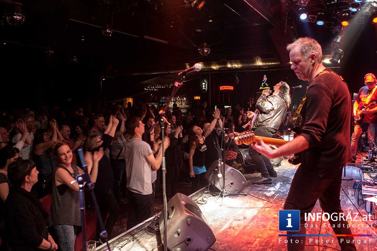 ‚With a little help from my friends’ - Music for Mecky - 059