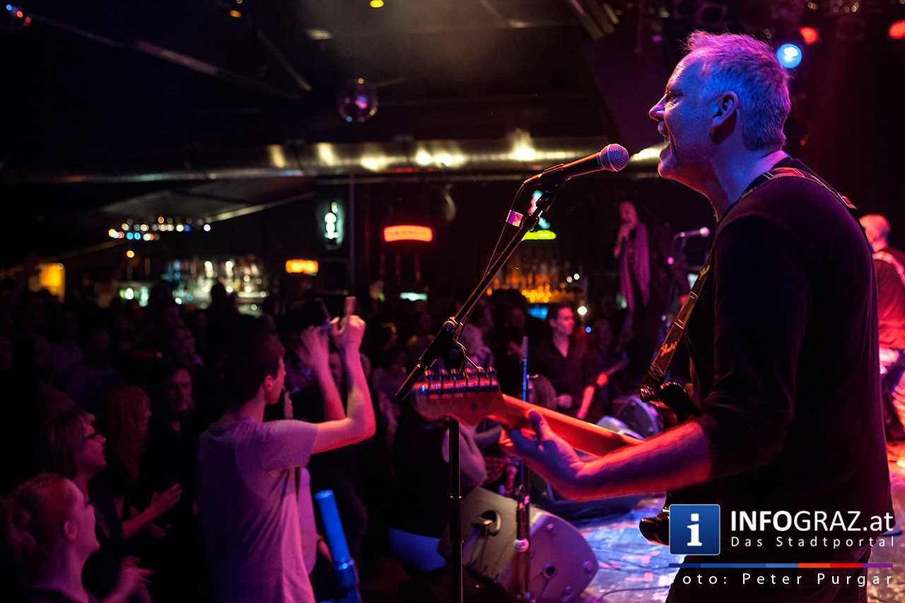 ‚With a little help from my friends’ - Music for Mecky - 061