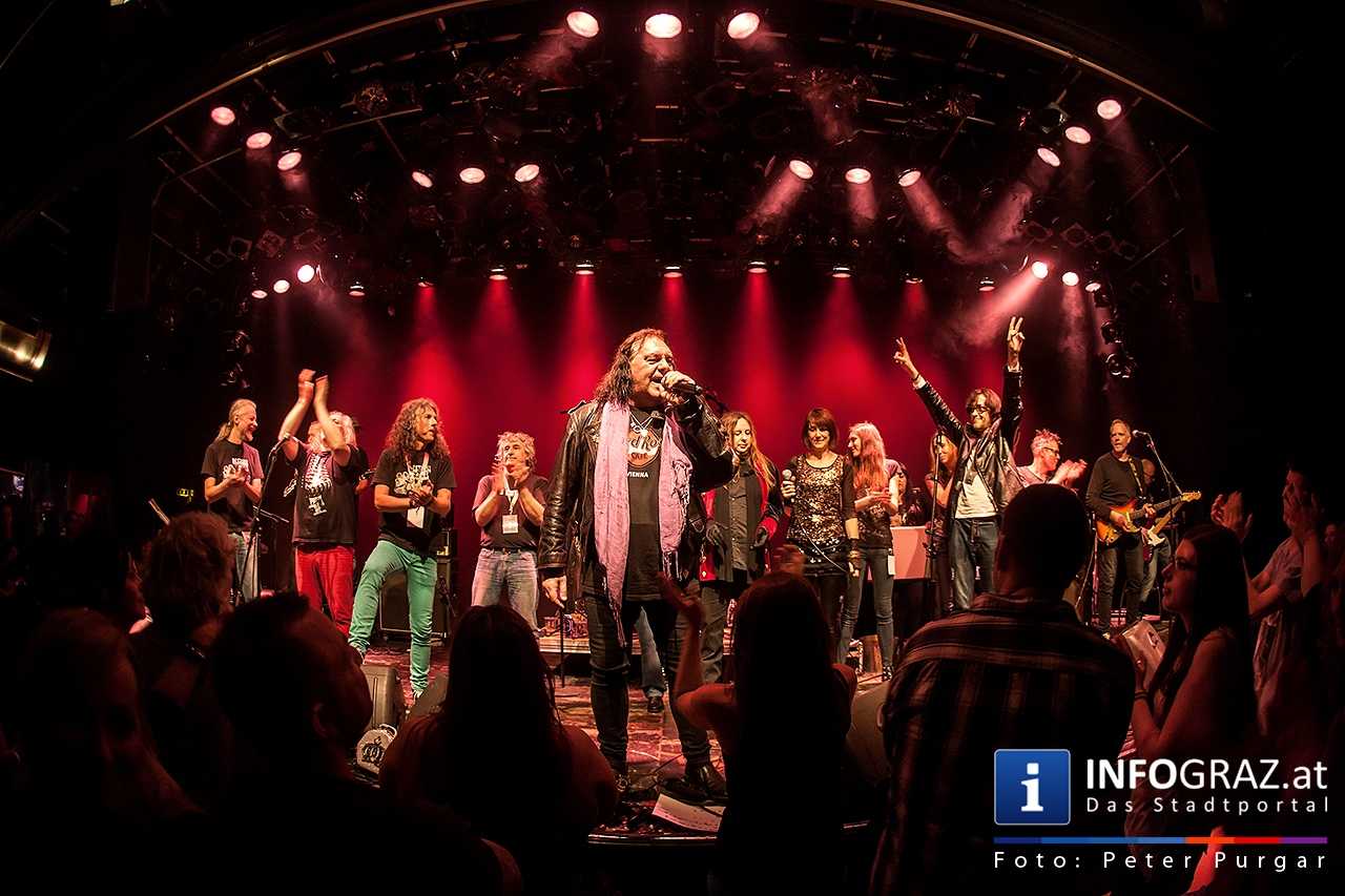 ‚With a little help from my friends’ - Music for Mecky - 064