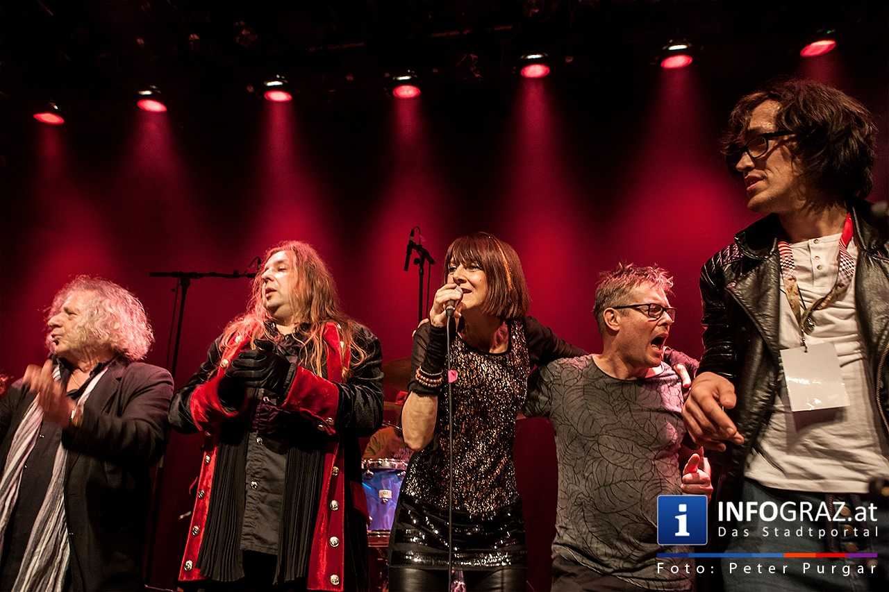 ‚With a little help from my friends’ - Music for Mecky - 068