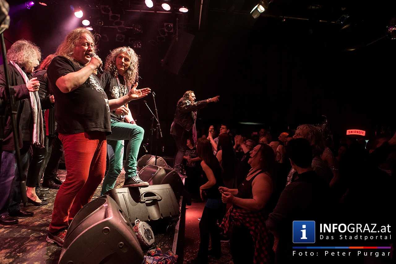 ‚With a little help from my friends’ - Music for Mecky - 075