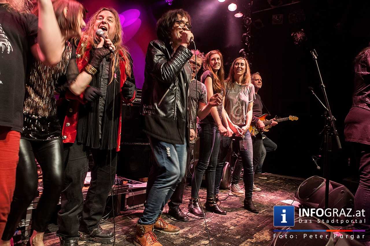 ‚With a little help from my friends’ - Music for Mecky - 079