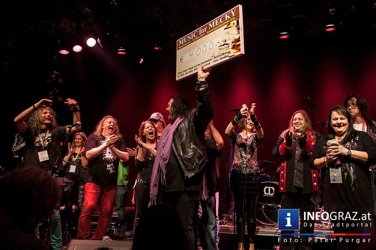 ‚With a little help from my friends’ - Music for Mecky - 083