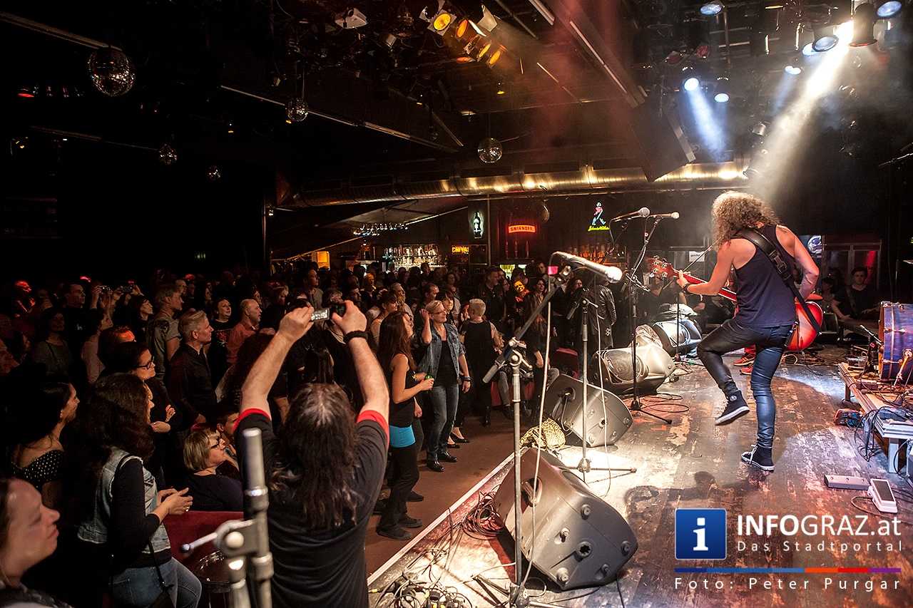 Erfolgreiche Benefizparty in der Generalmusikdirektion (GMD) - 032