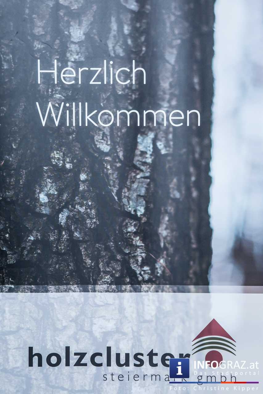 Smarte Stadtmöbel aus Holz - Designmonat Graz 2017 - 001