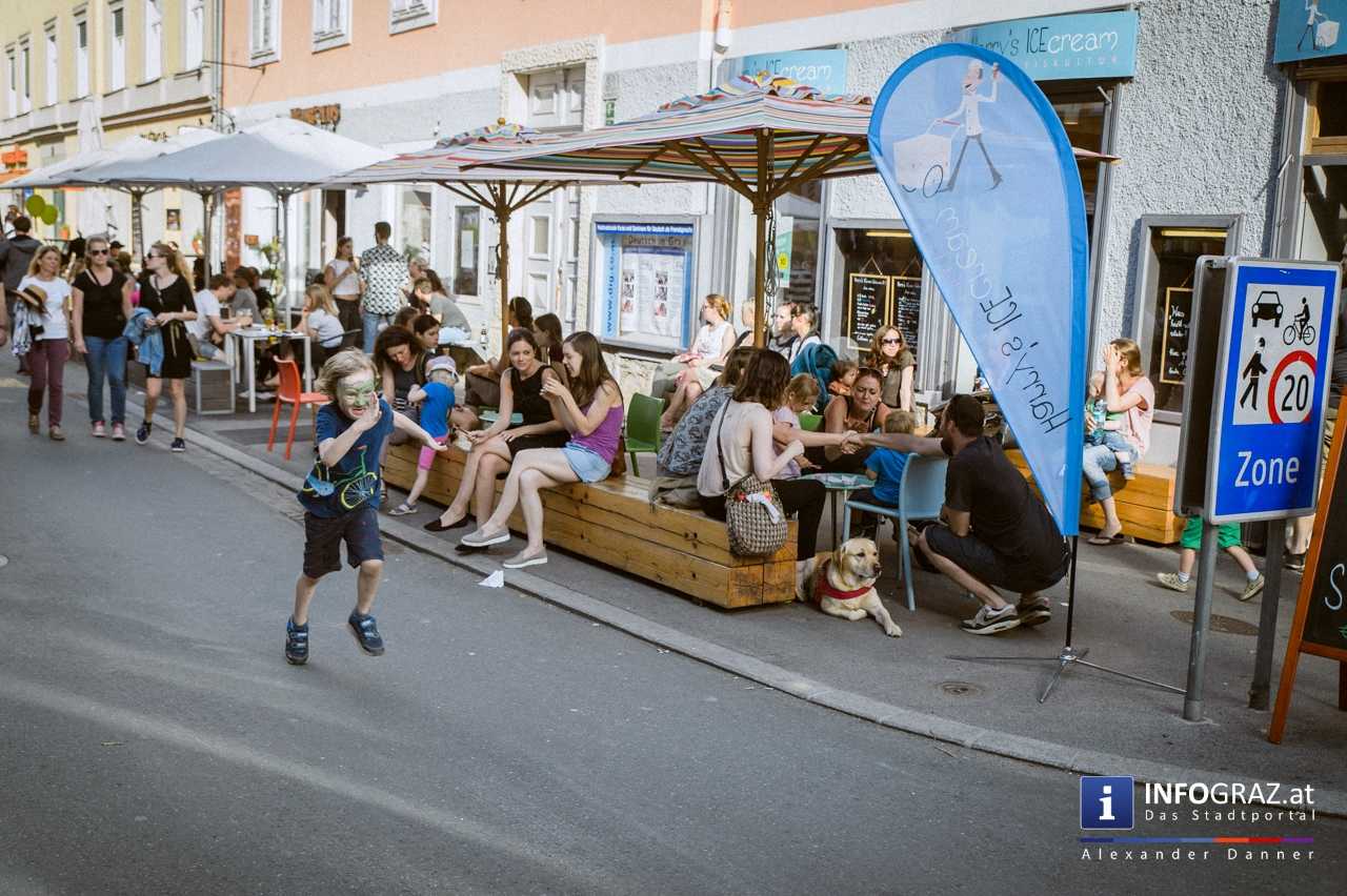 ‚Zinzengrinsen‘-Straßenfest in der Zinzendorfgasse - 013