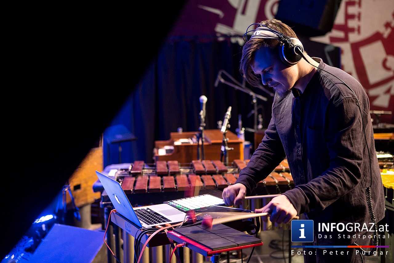 Sawoff / Meinhart - ‚Exit Universe’ - 015