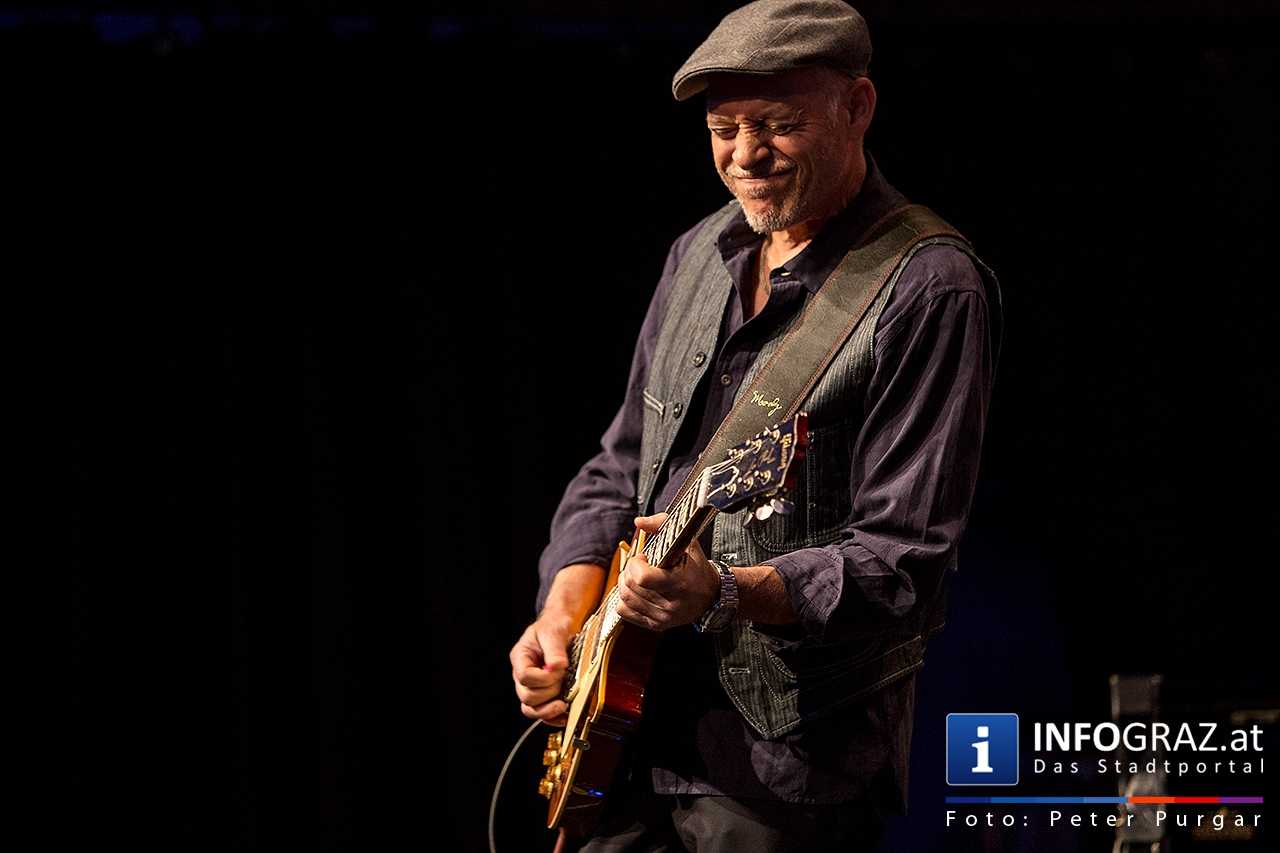 Raphael Wressnig – Hammond B-3 Orgel | Alex Schultz – Gitarre | Hans-Jürgen Bart – Schlagzeug - 007