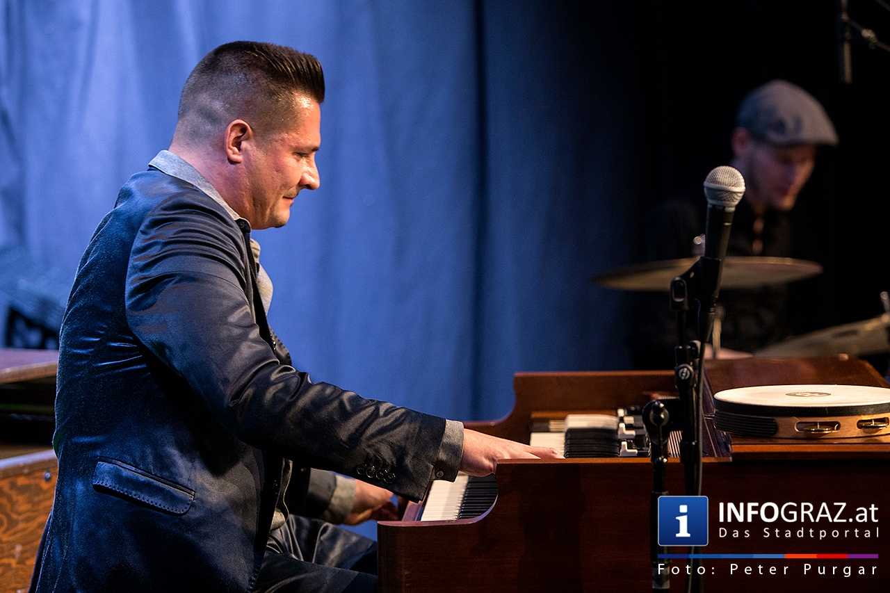 Raphael Wressnig – Hammond B-3 Orgel | Alex Schultz – Gitarre | Hans-Jürgen Bart – Schlagzeug - 020