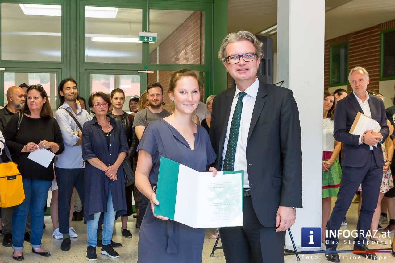 Ortweinschule Graz: Diplomarbeitsausstellung und Stipendienvergabe 2018 - 032