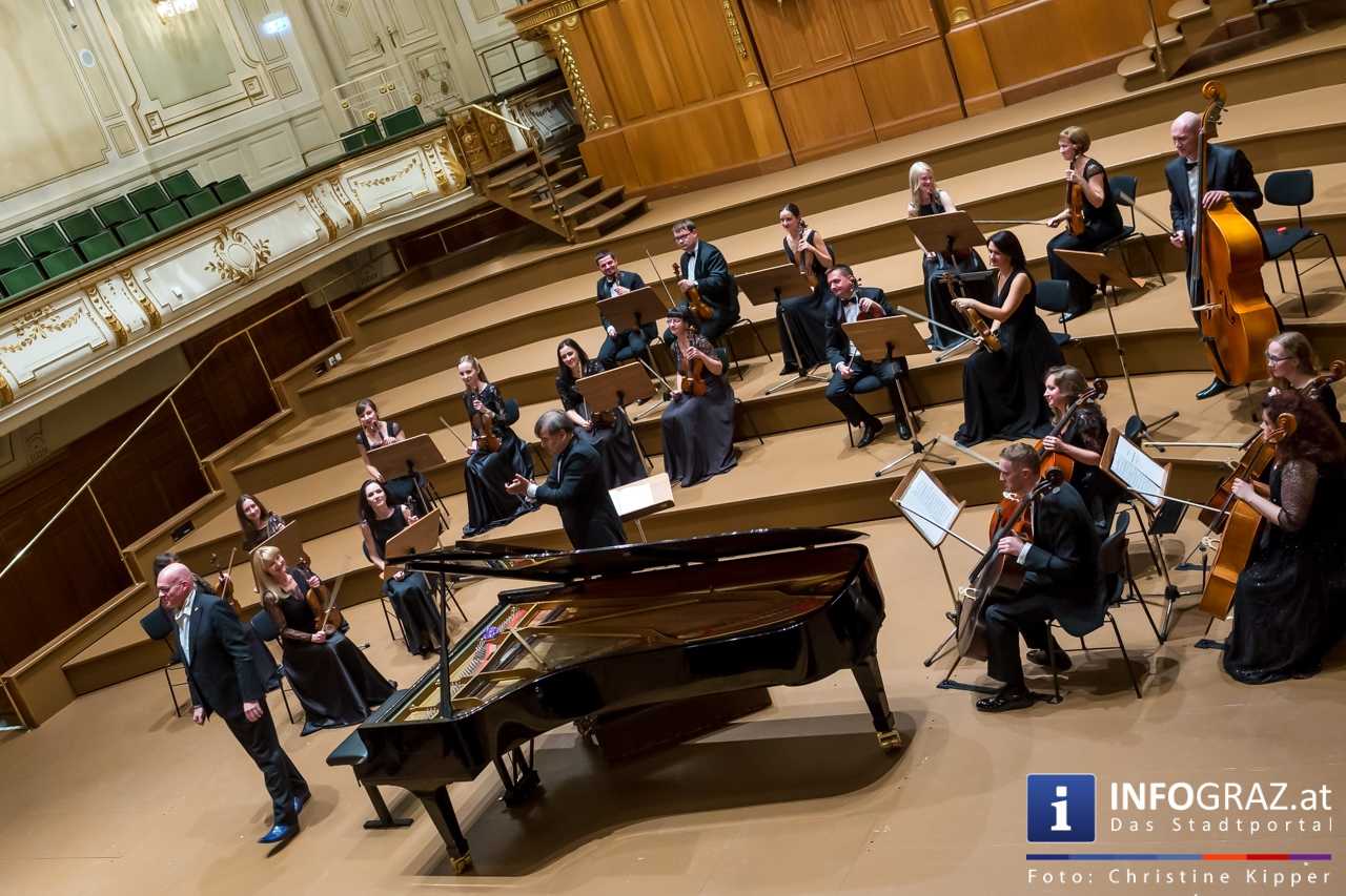 Andreas Woyke - Charity Konzert mit dem Russisch philharmonischen Kammerorchester ‚Klassika‘ - 040