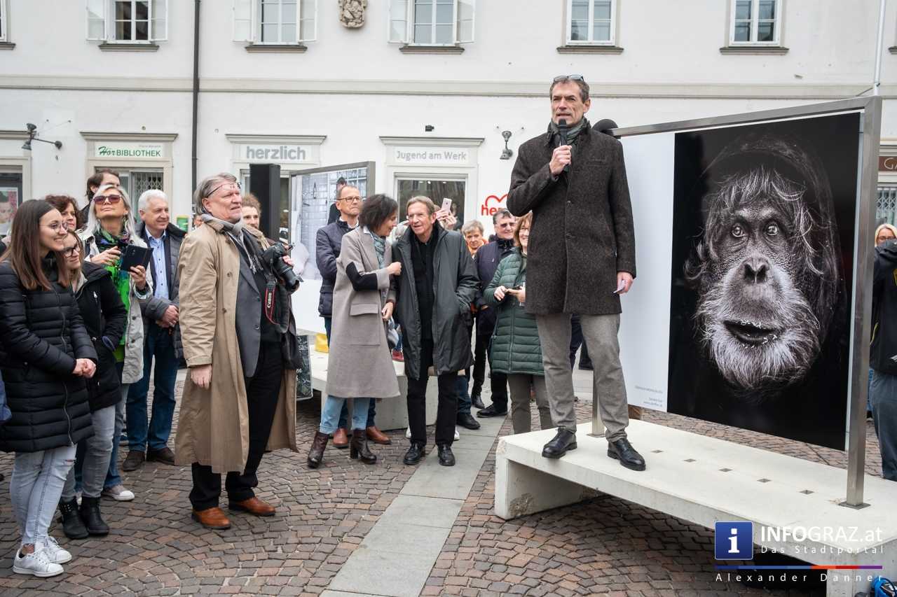 Open-Air-Ausstellung Menschenbilder 2019 - Gemeinschaftsfotoausstellung steirischer Berufsfotografen - Mariahilferplatz Graz - 010