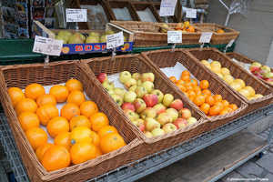 Läden in Graz,naturnahe,Bio,Markt,Orangen,Apfel,Obst,Laden,essen,Nahrung,Vitamine,gesund 