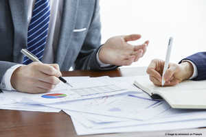 Kaufangebot,Haus,Angebot,Immobilien,abgeben,Lage,vermeiden,Umgebung,Makler,Verkäufer,Recherche