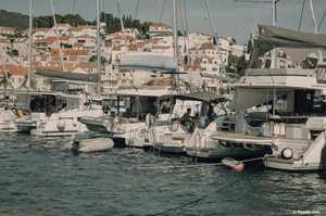 Segelboot chartern in Kroatien: Entdecken Sie das Blaue Wunder der Adria