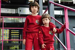 Kleidung wächst schneller als Kinder: So gelingt ein durchdachtes Ordnungssystem im Kinderzimmer